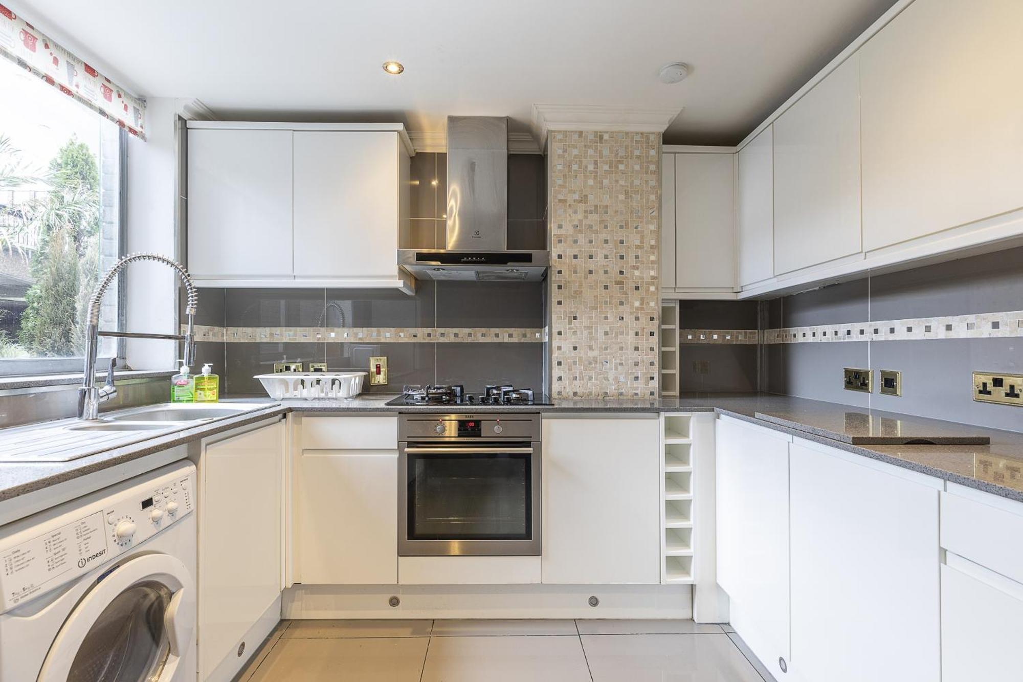 Gorgeous 4 Bedrooms Apartment Near Hyde Park And Oxford St ลอนดอน ภายนอก รูปภาพ